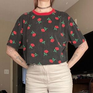 🌹 Rose Cropped Tee